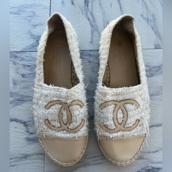 Chanel Twed Espadrilles - Picture 1 of 16